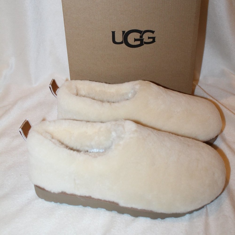 NIB‎ UGG WOMEN'S SHEARLING BOOTIE SLIPPERS NATURAL